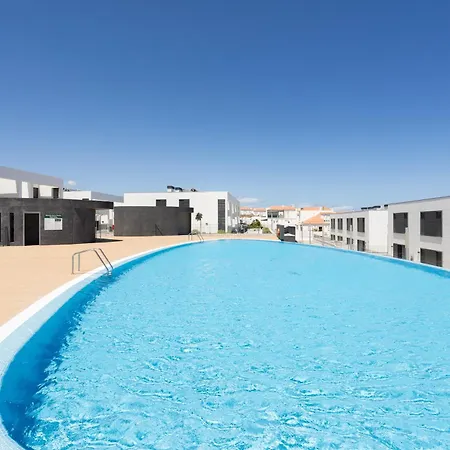 Home2book Nordes Pool & Terrace, דירה *